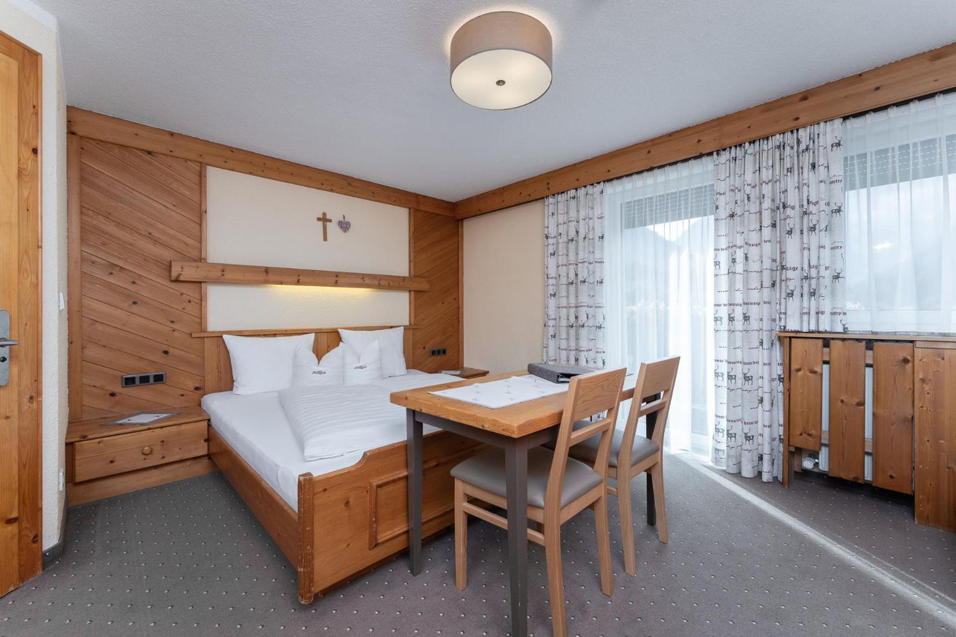 ザンクト・レオンハルト・イム・ピッツタール Haus Margret Bed & Breakfast エクステリア 写真